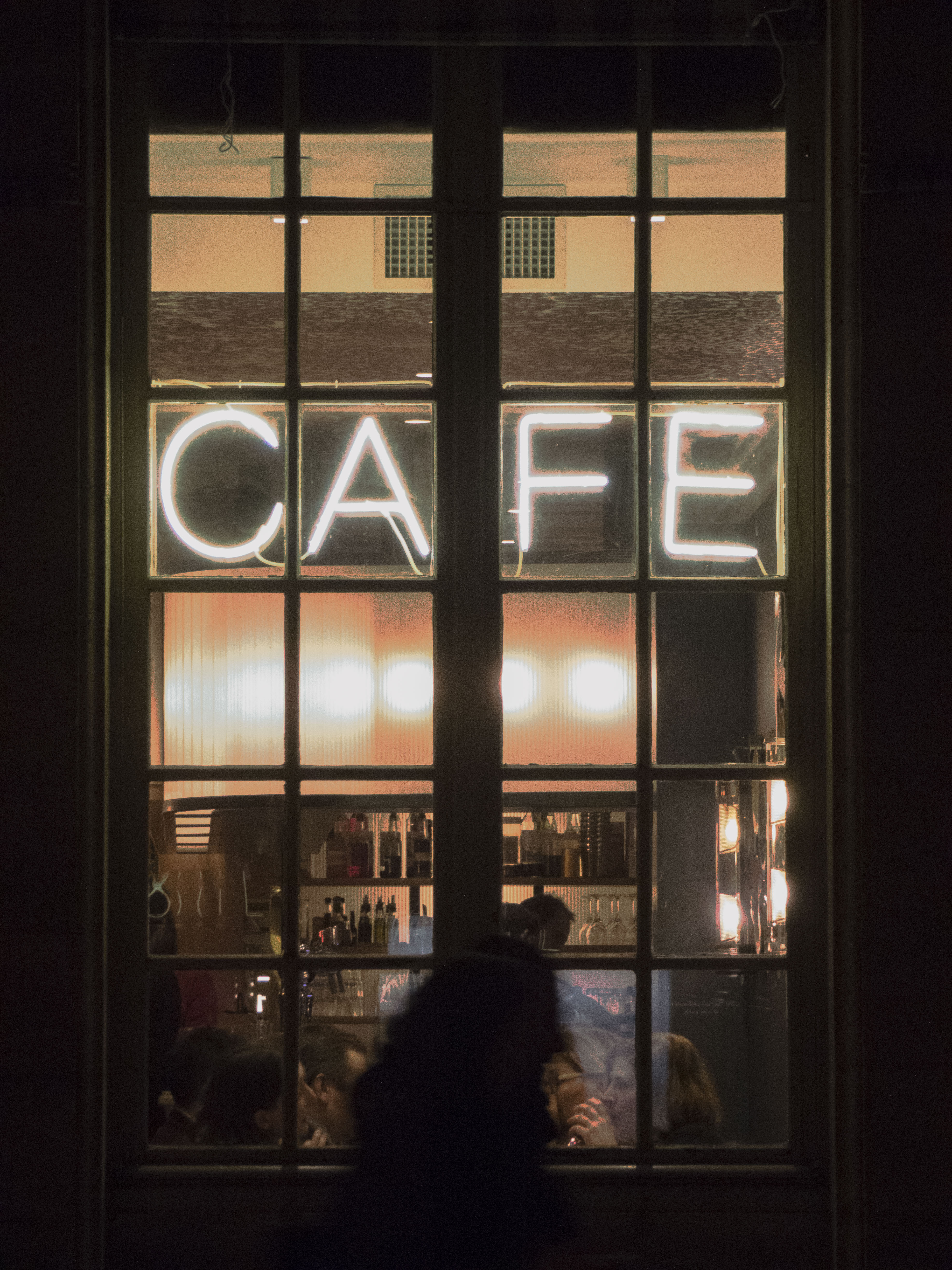 Café at night